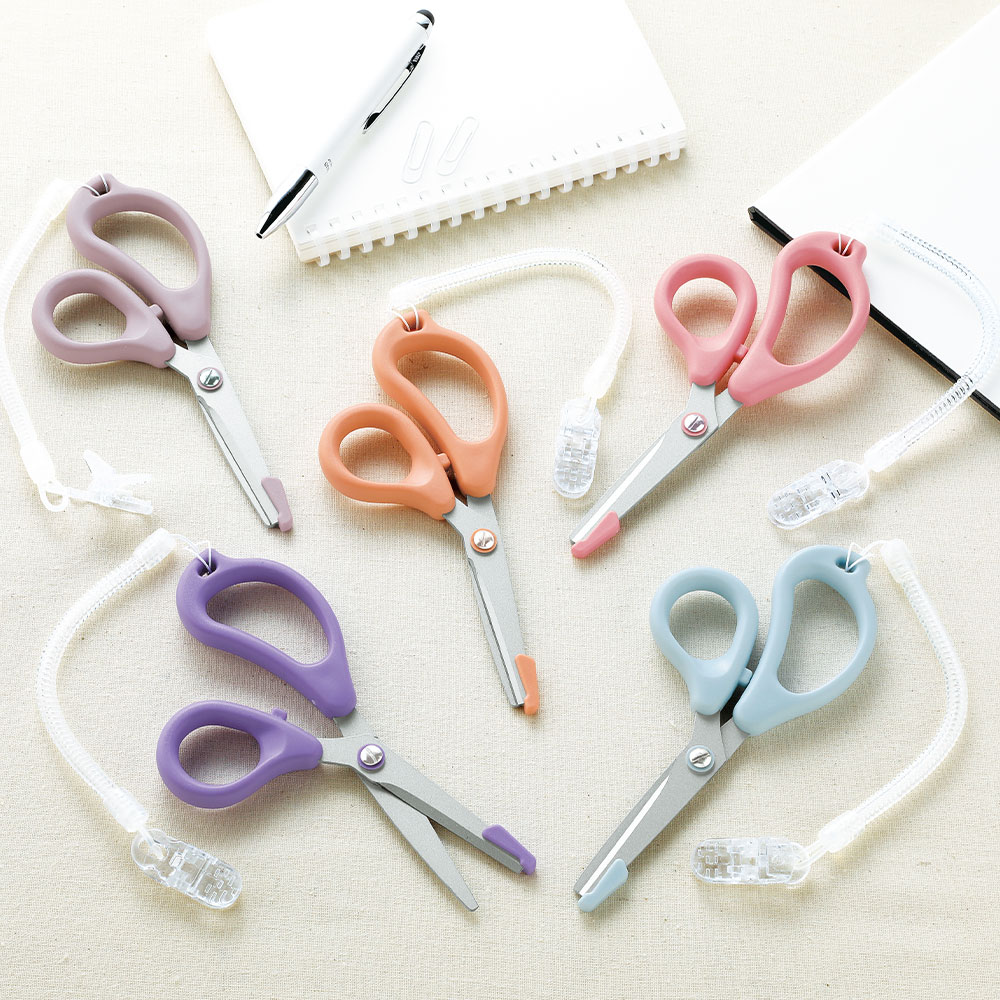 使いやすさにこだわった現場用ハサミ