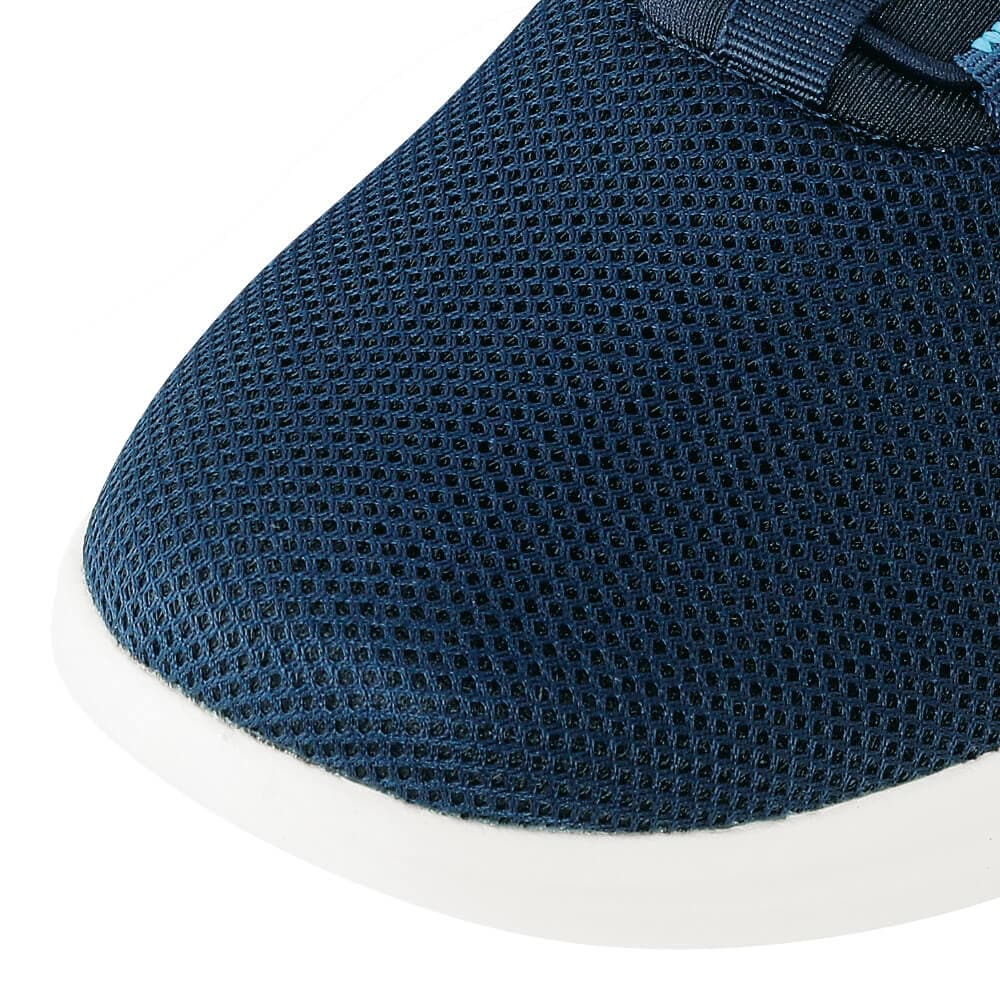 ラクライト超極軽スニーカー