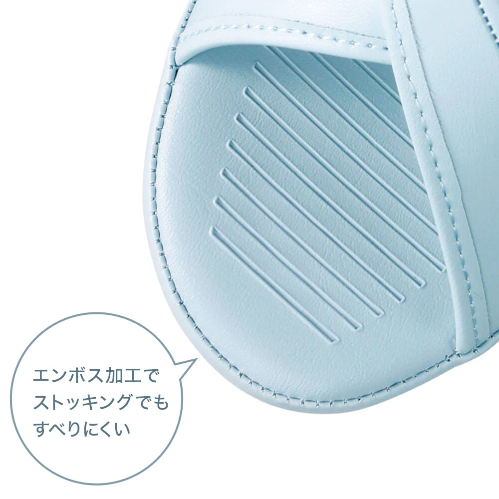 ナースリークロスサンダル