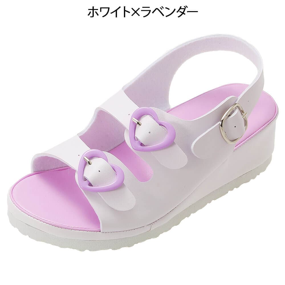 フットベッドハートバックルサンダル