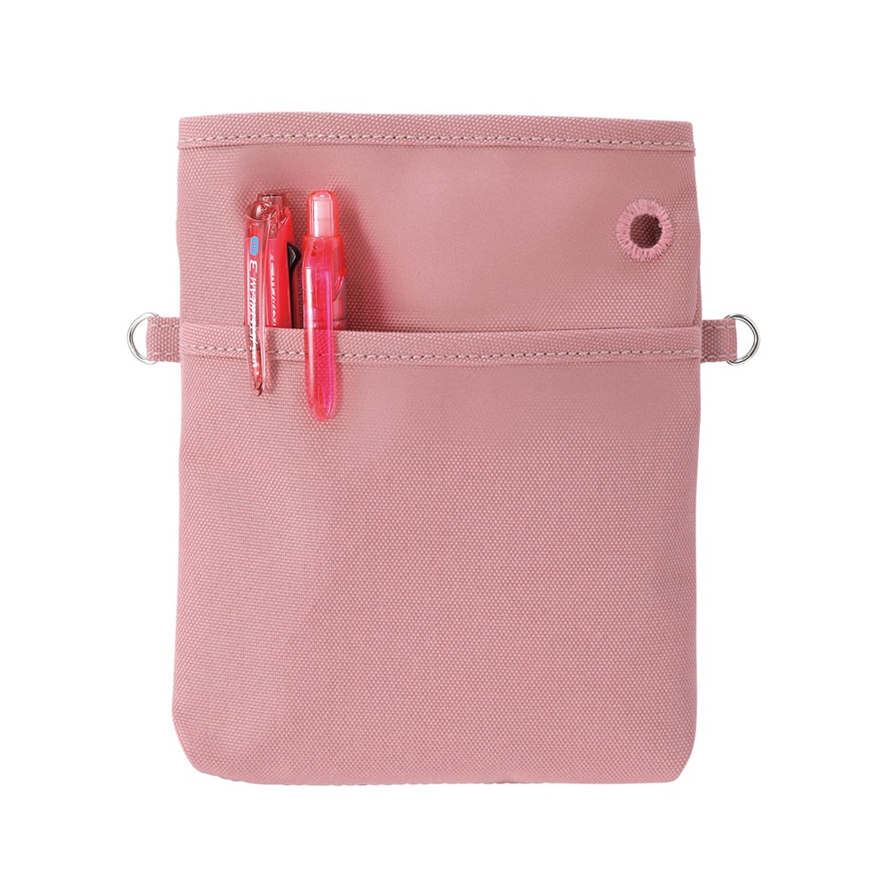 チャームがつけられるやわらか腰ポケットペンケース