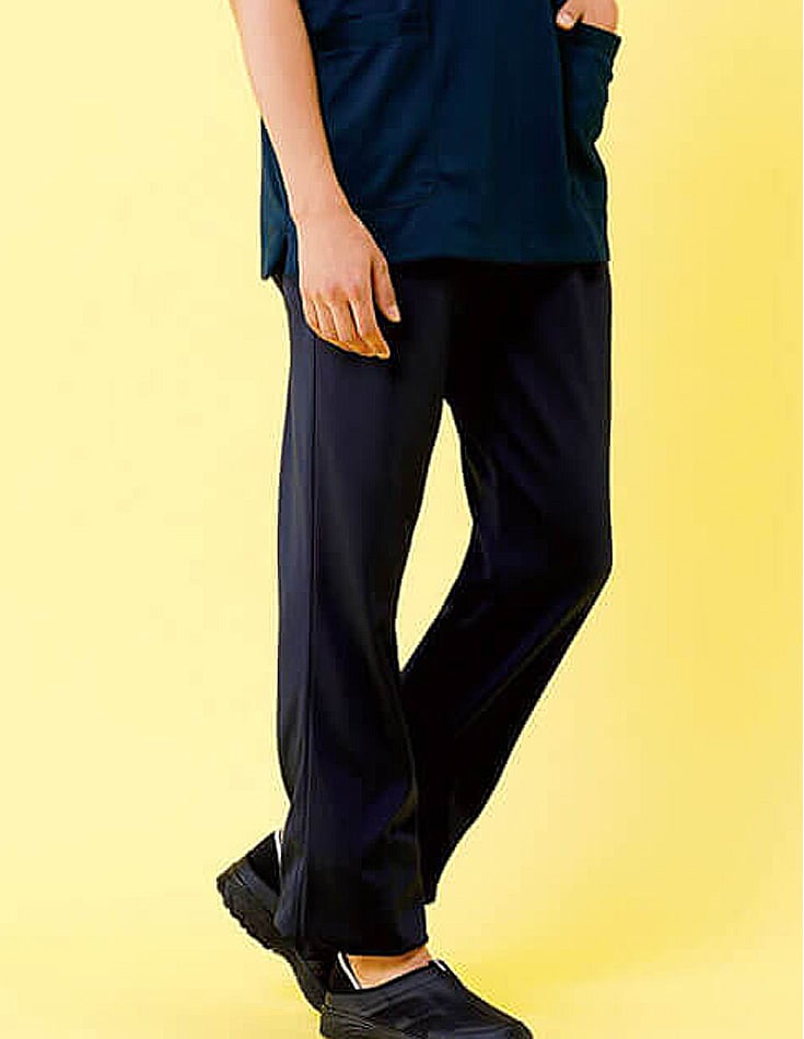 ストレートパンツ