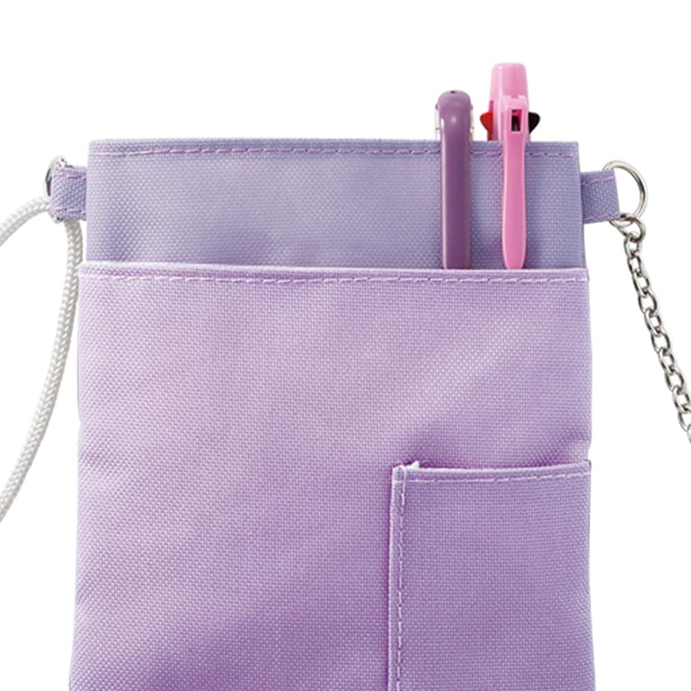 Dカンにはベルトをつけてショルダー掛けにしても!※ベルトは別売りです