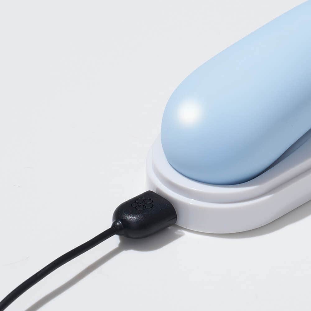 充電中はランプが点滅