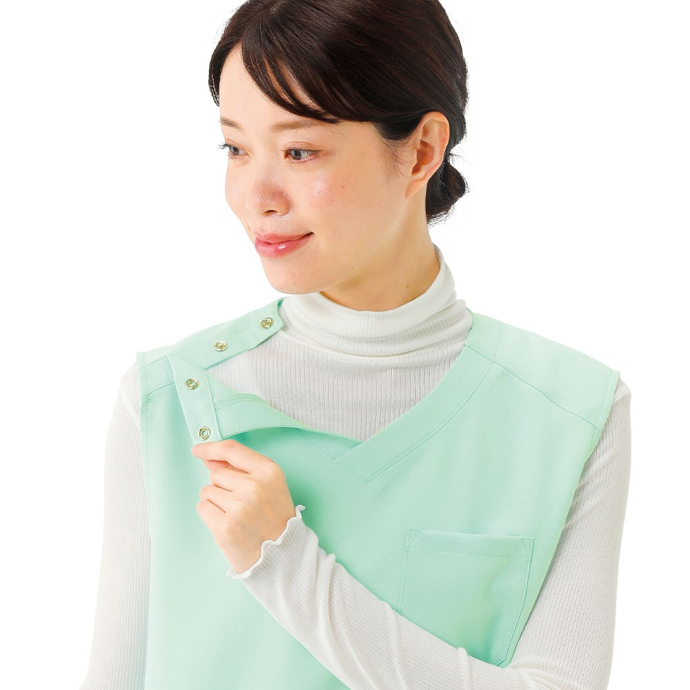 肩開きだから簡単に着用