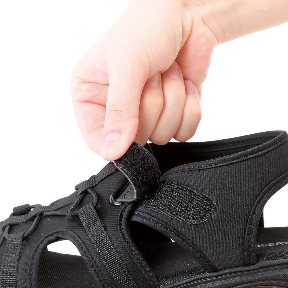 甲高調整できる面ファスナー付