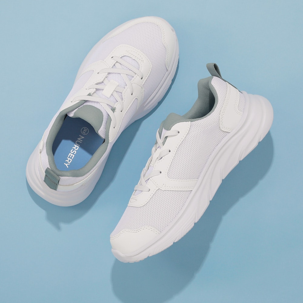 履いた瞬間ひんやり冷感スニーカーシューズ