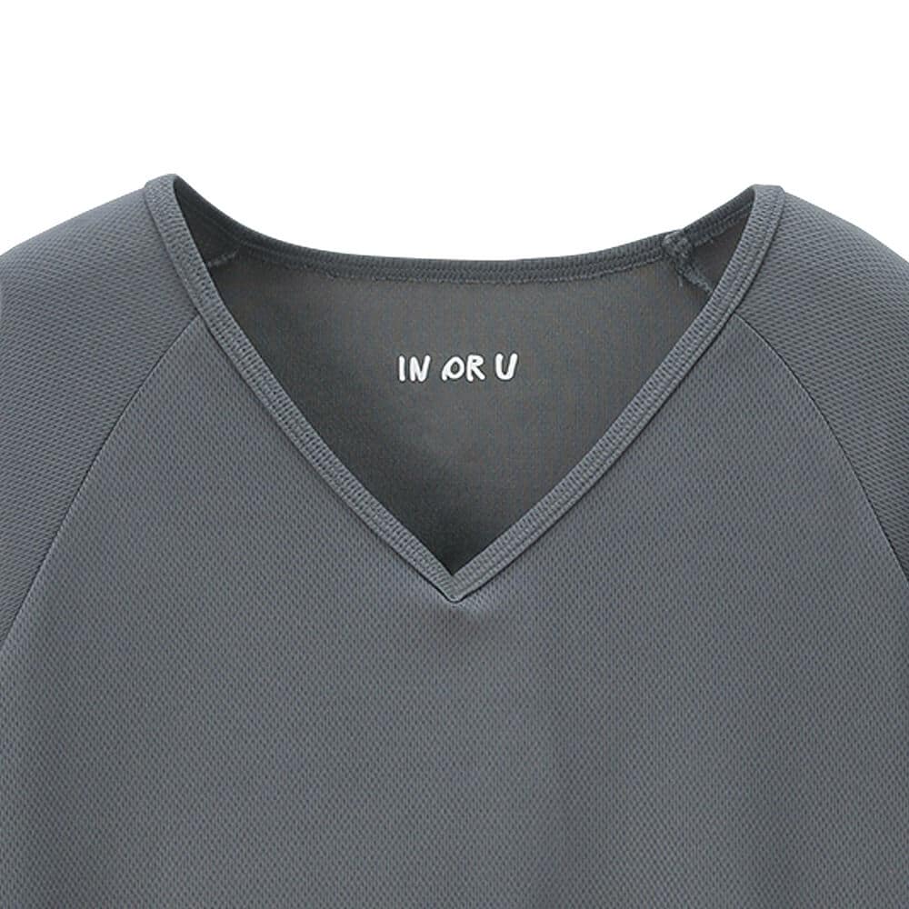 「i n o r U」のロゴ入り