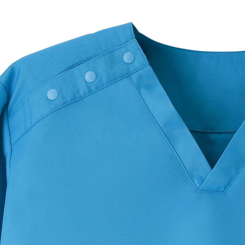 着脱しやすい肩スナップ開き